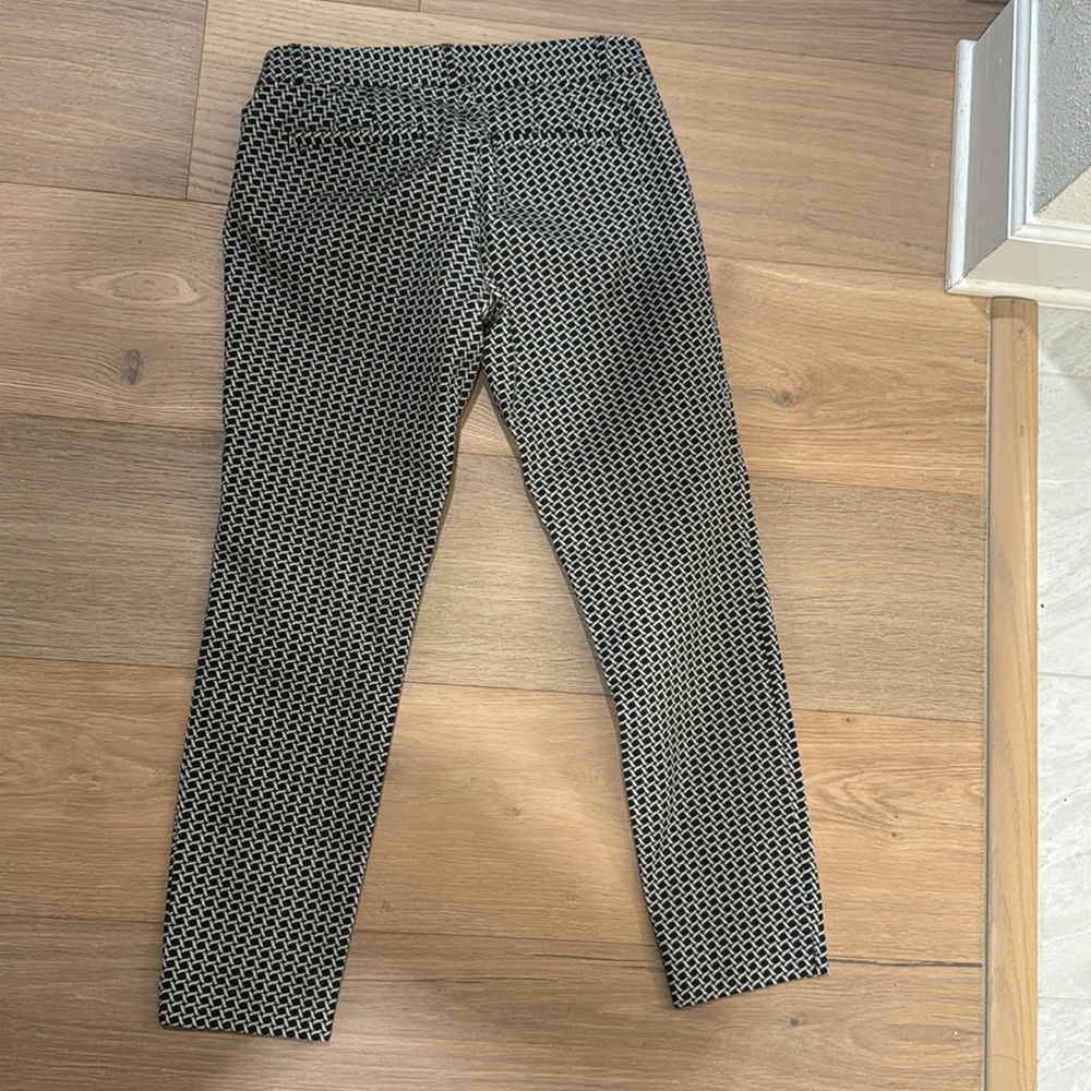 Banana Republic Black and White Patterned Pants - Picture 5 of 5